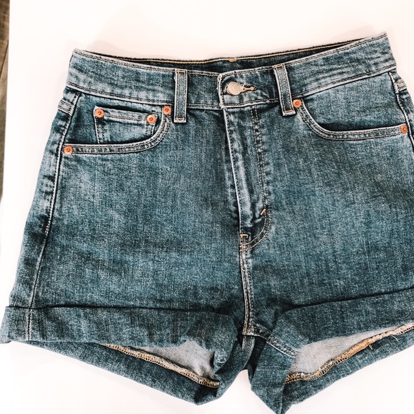Vintage Levi’s Shorts!! - Picture 2 of 8